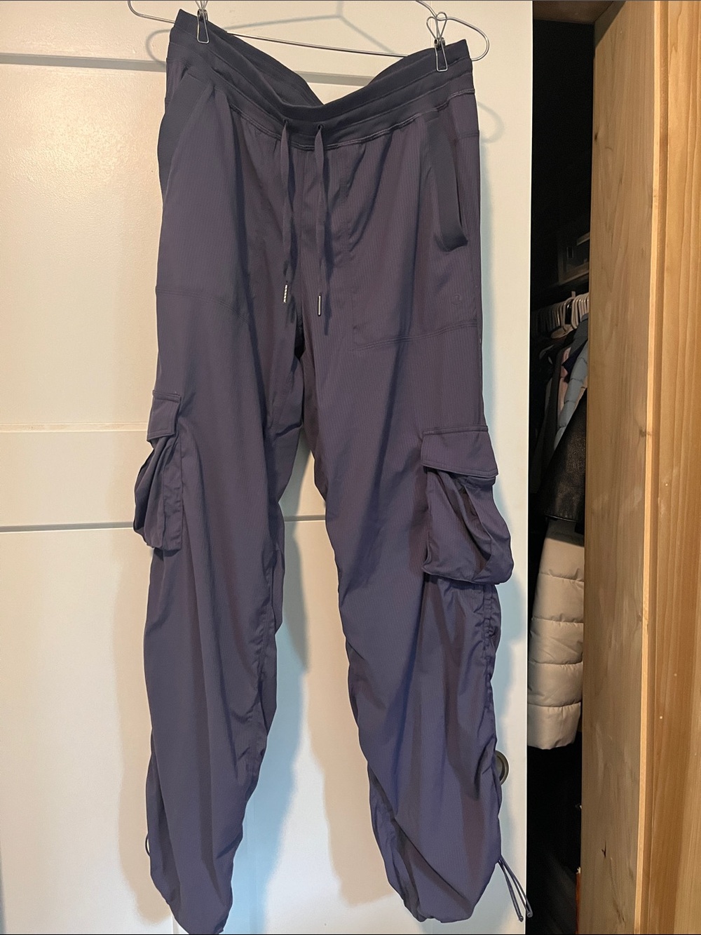 Lululemon Dance Studio Relaxed-Fit Mid-Rise Cargo Pant
Nightfall